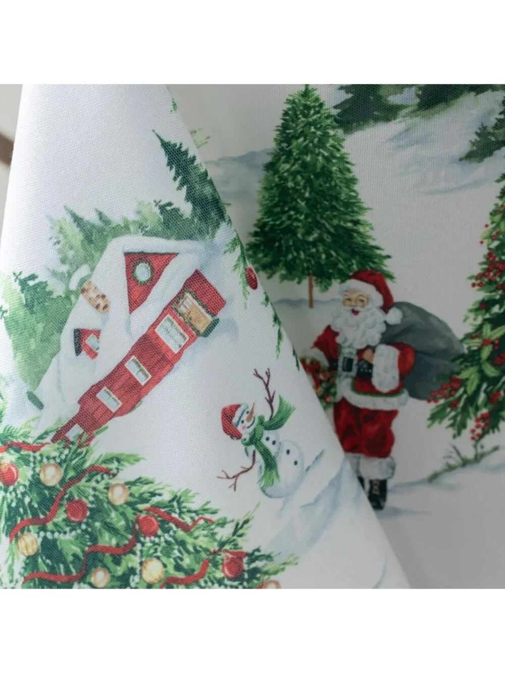 Festive Christmas Wonderland Tablecloth - 60